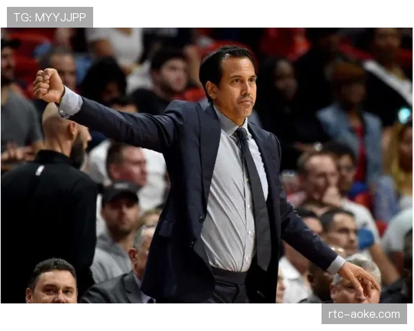 某球队数据分析师接受采访，解释“防守真实正负值”在四月排兵布阵中的应用